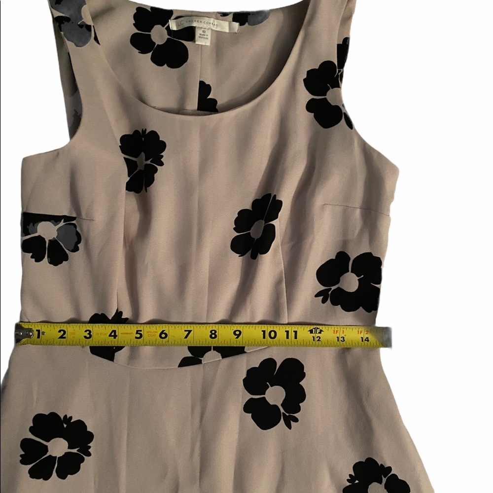 Lauren Conrad Beige Dress with Black Floral Print - Picture 5 of 13